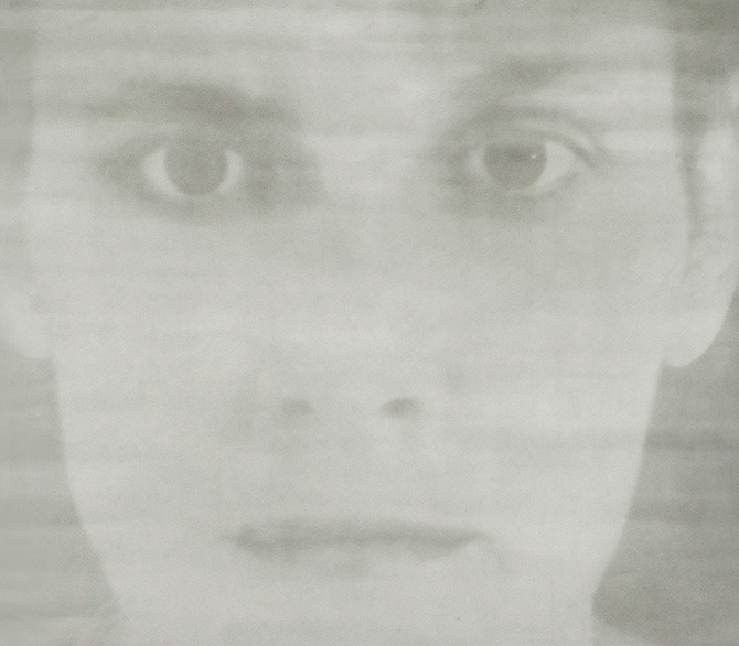 blurred memory, Ausstellung, Fineartprint, Buchedition, Dmwuergert, Doris Wuergert, Doris Maximiliane Würgert, Kunst, Fotografie, Video, Grafik, Kallmann-Preis, Kallmann Museum, Gummidrucke, Portraits, Porträts, Stephanie Weber, Katharina Stumm, Großformat, Sueddeutsche zeitung